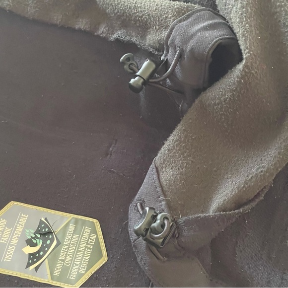 SOLD.  Columbia Men’s Interchange Omni-Shield Soft Shell Jacket Black M - Picture 8 of 10